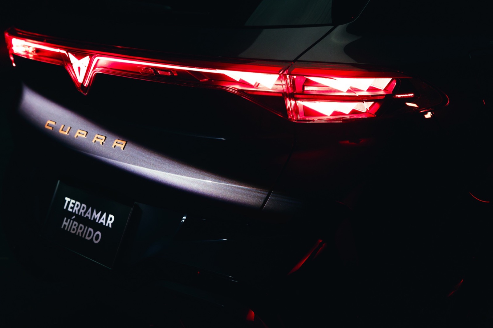 Cupra — fotografía publicitaria producida por Policarpa (1)